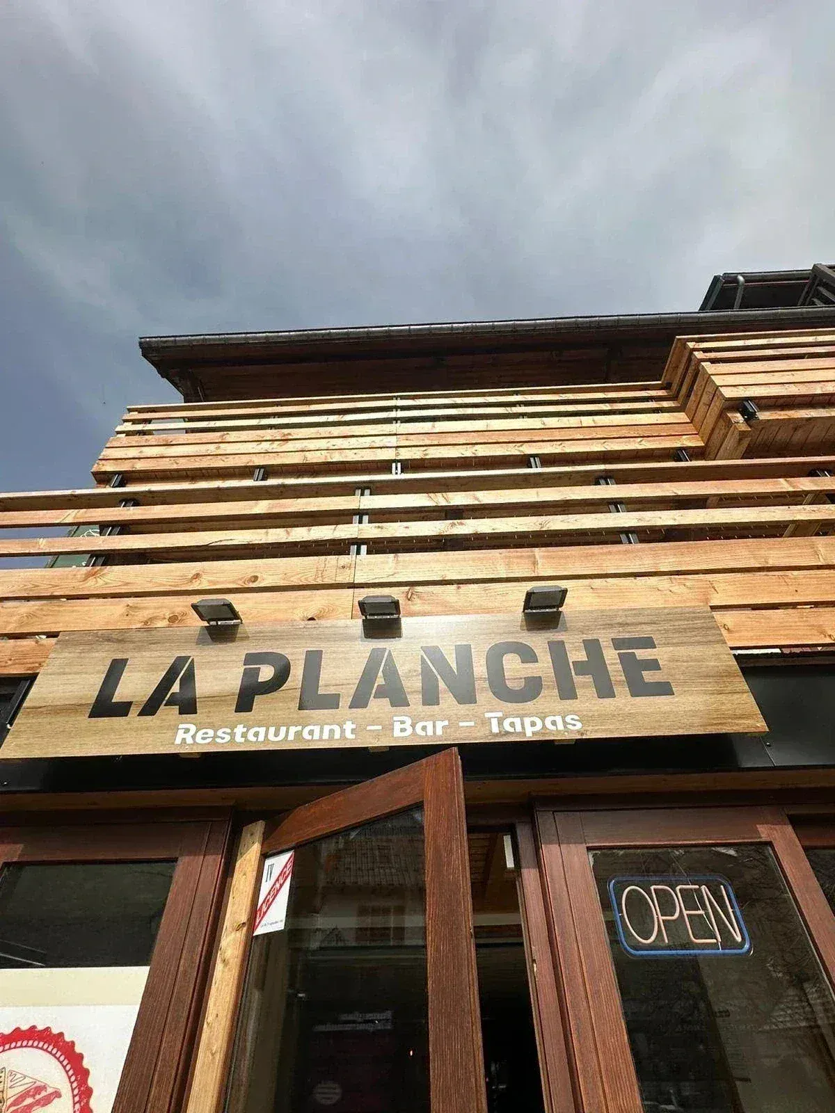 Enseigne La Planche