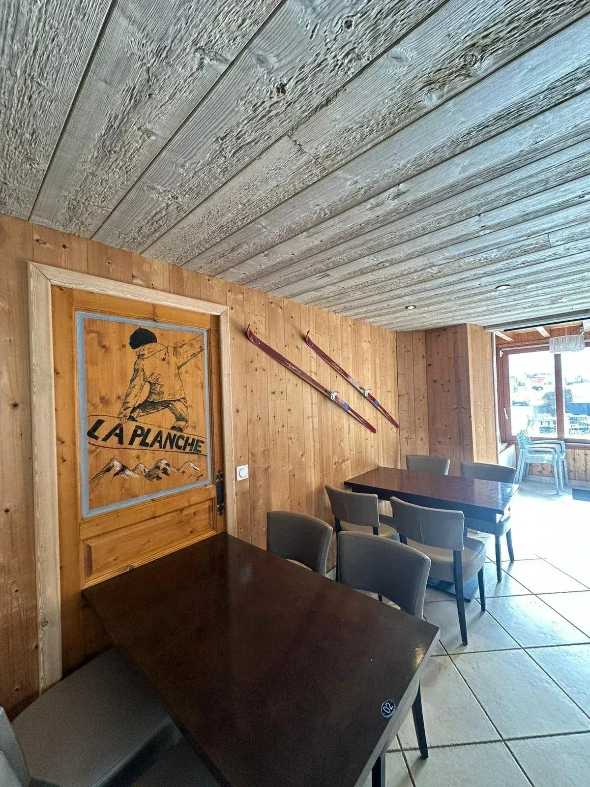 Entrée du restaurant La Planche